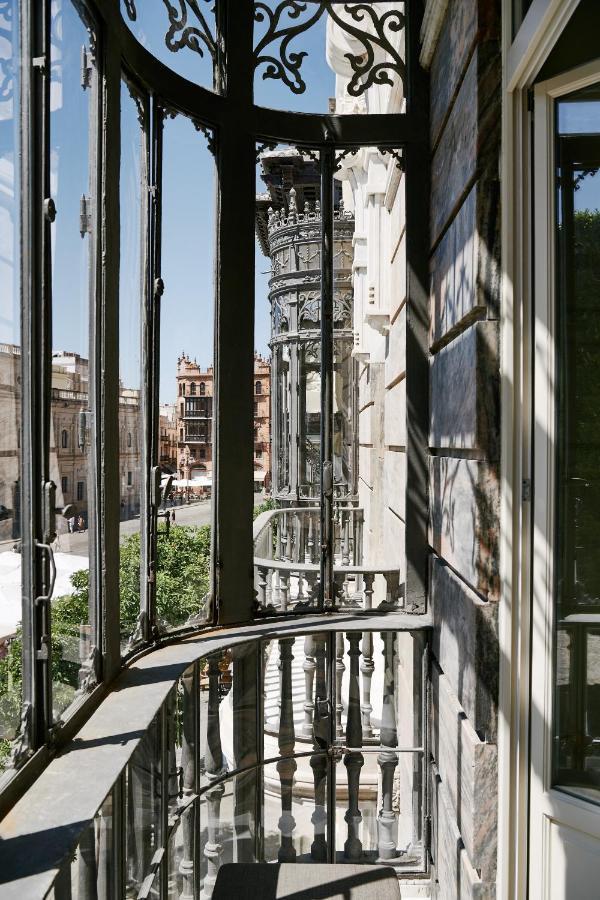Mercer Plaza Sevilla 5 Gl Luaran gambar