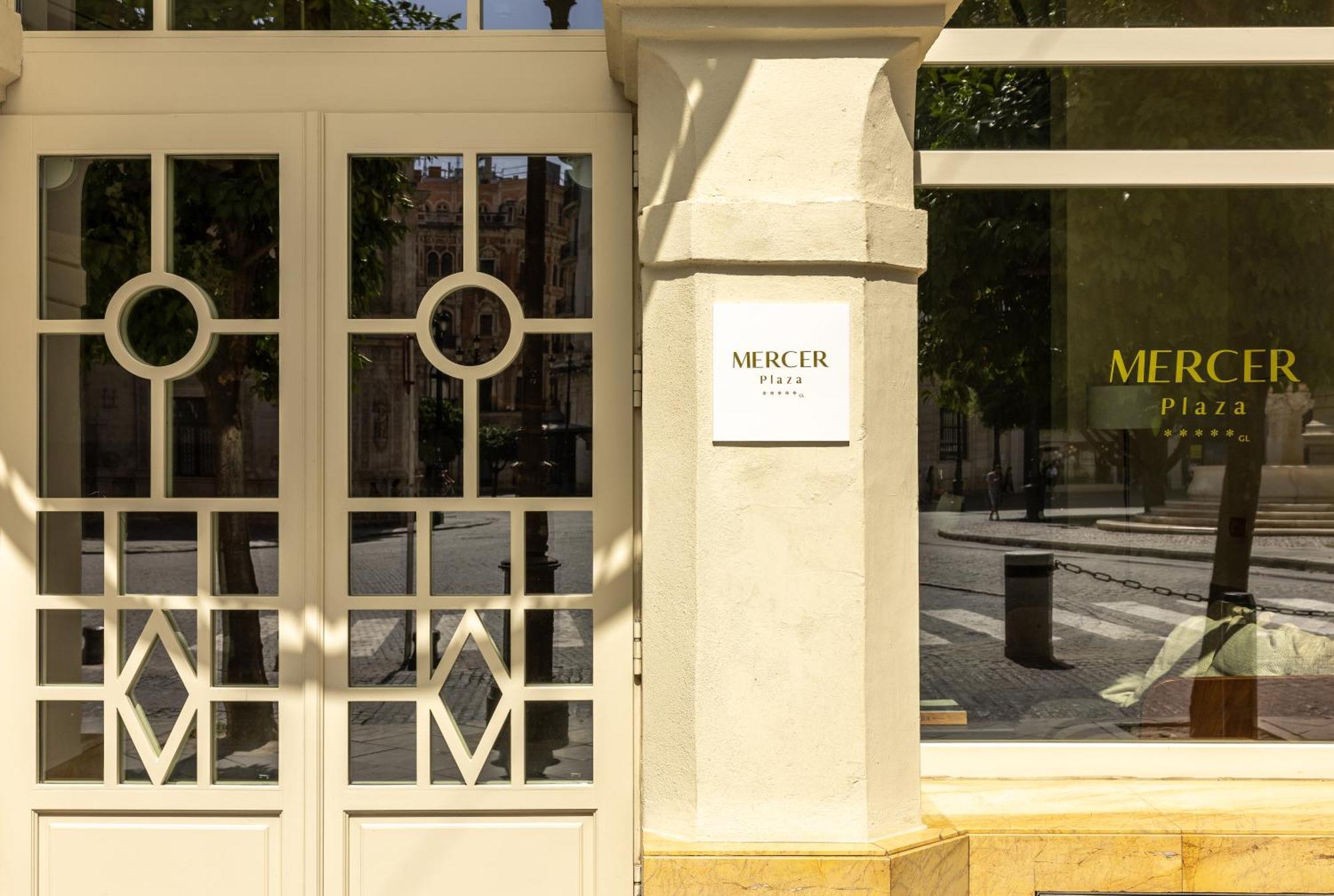 Mercer Plaza Sevilla 5 Gl Luaran gambar